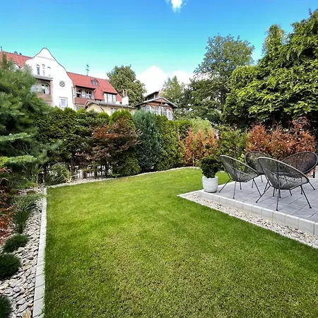 Διαμέρισμα Sanhaus - Molo 2 - Z Ogrodem I Parkingiem 3 Min Od Plazy Σόποτ